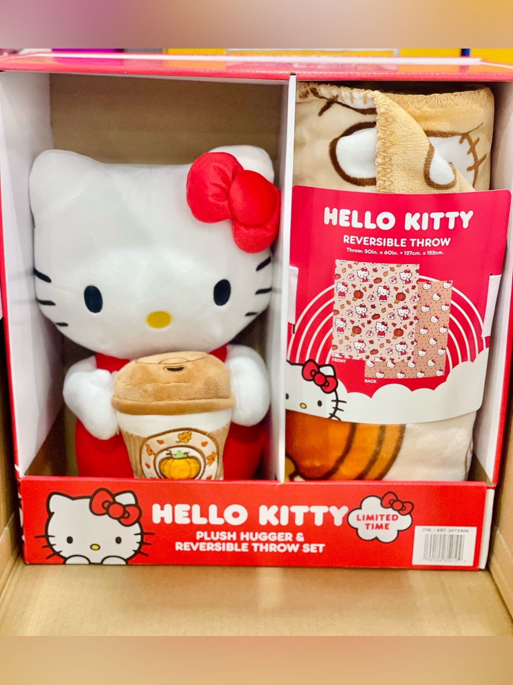 Hello Kitty Plush Hugger & Reversible Throw Set limited! Autumn/Fall